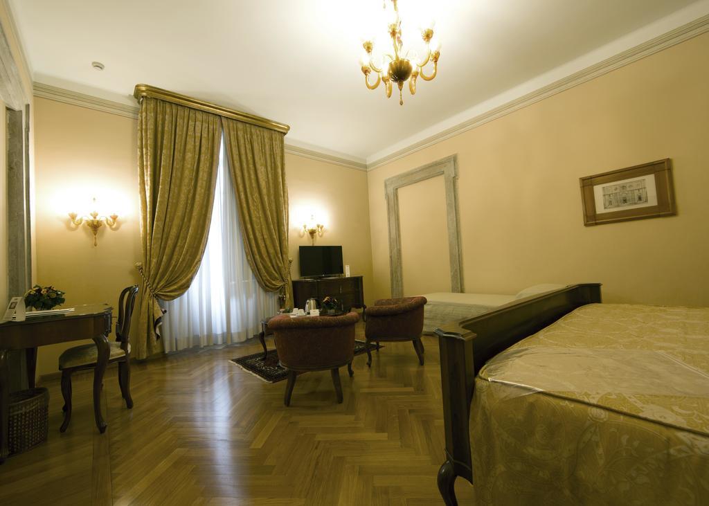 רצאטו Villa Fenaroli Palace Hotel מראה חיצוני תמונה